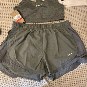 Nike Women's Dri-Fit Tempo Running athletic Shorts- sz large (gray)